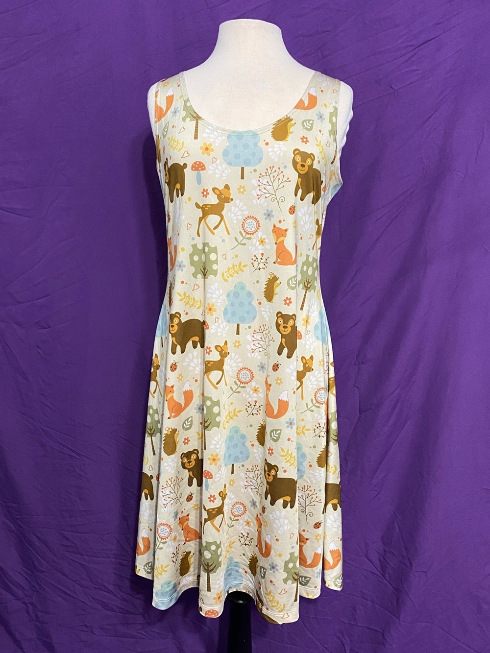 CowCow Women’s Sleeveless Cream Forest Animal A-Line Dress. Size XL.